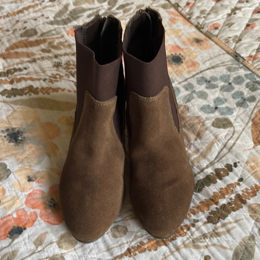 Diba Brown Heeled Boots with Suede Finish